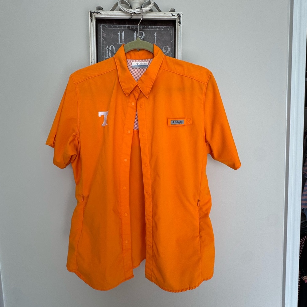 Columbia Women's Tennessee Orange Casual Shirt